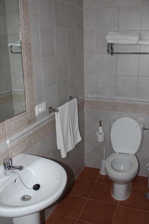 Hostal Jadraza Zahara de los Atunes Buitenkant foto