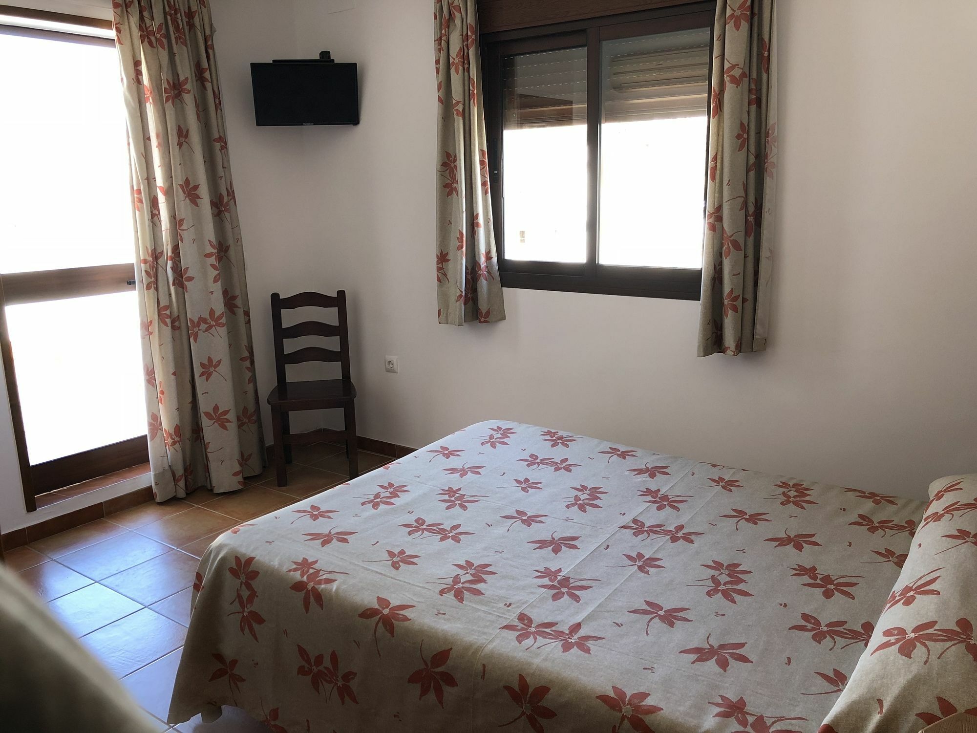 Hostal Jadraza Zahara de los Atunes Buitenkant foto